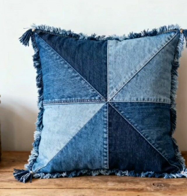 cojin1 Coussin en denim à motifs